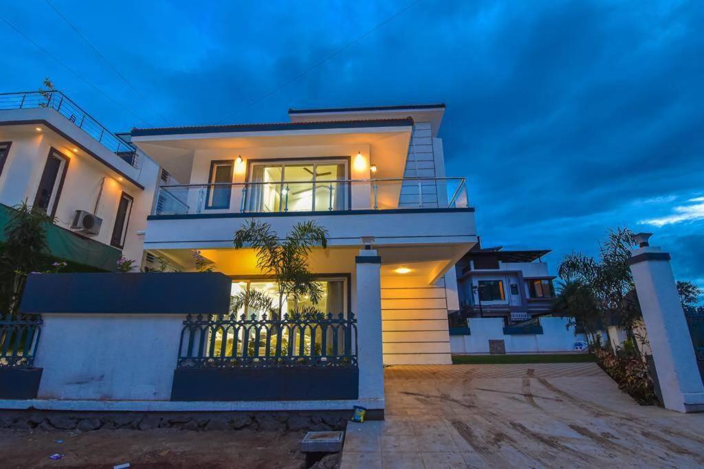 Royal Paradise Villa Lonavala Dış mekan fotoğraf