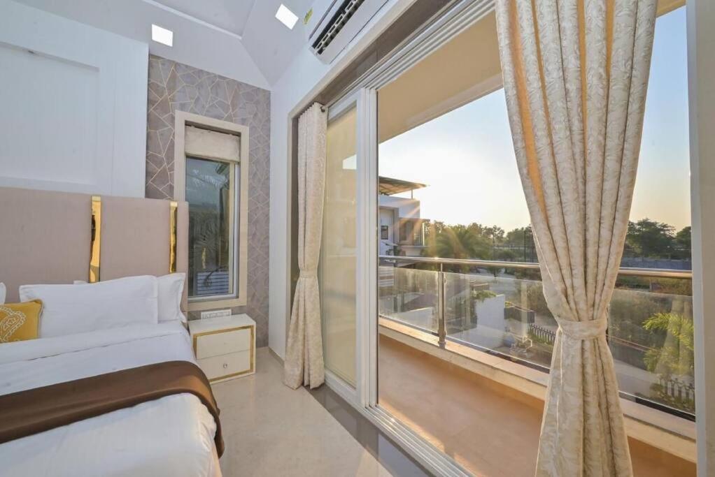 Royal Paradise Villa Lonavala Dış mekan fotoğraf