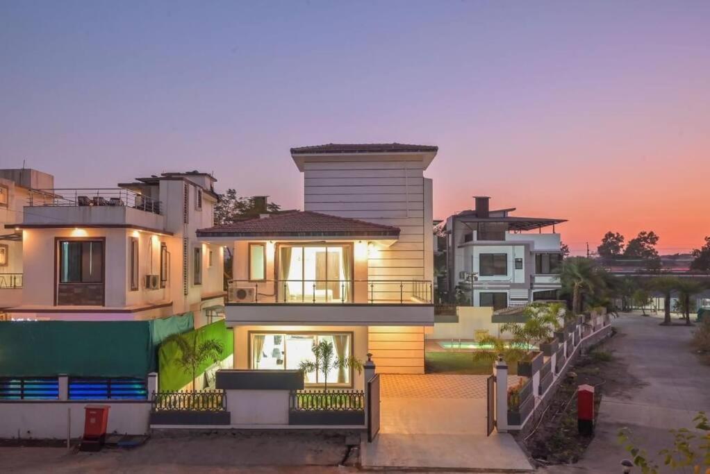 Royal Paradise Villa Lonavala Dış mekan fotoğraf